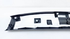 Обшивка двери багажника Zeekr 001 1 2023