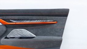 Обшивка двери правая передняя Zeekr 001 1 2023