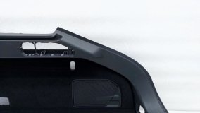 Обшивка багажника правая Zeekr 001 1 2023