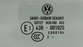 Стекло двери левое переднее Volkswagen Transporter T5 2014 CFCA