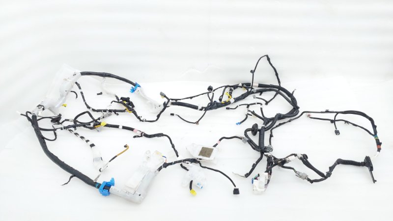 Проводка салона Toyota Land Cruiser URJ202 1UR-FE 2019 прав. (б/у)