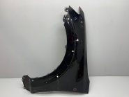 Крыло левое переднее Mitsubishi Pajero V90