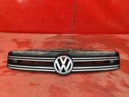 Решетка радиатора VOLKSWAGEN TIGUAN 1 2011-2016