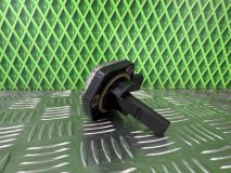 Датчик уровня масла Volkswagen Golf 4 APE 1.4 75 л.с.