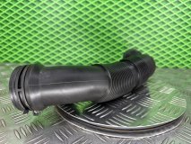 Патрубок воздушного фильтра Audi A3 8P BSE 1.6 102 л.с.