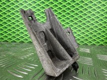 Кронштейн троса МКПП Renault Megane 2 K4M812 1.6 113 л.с.