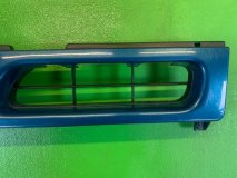 Решетка передняя NISSAN MISTRAL R20 1994 TD27T