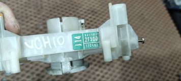 Крепление подрулевых переключателей Toyota Granvia VCH10W 5VZFE