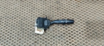 Подрулевой переключатель поворотников Toyota Granvia VCH10W 5VZFE