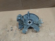 Кулак поворотный со ступицей правый передний VOLKSWAGEN Polo 6R1 2011 CBZB