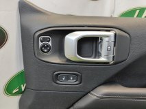 Обшивка двери правая передняя Jeep Wrangler JL 2020 2.0T