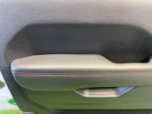 Обивка двери левая передняя Jeep Wrangler JLUS74 2020 EC1 - 2.0L