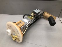 Топливный насос Toyota Land Cruiser 2UZFE