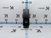 Кнопка стеклоподъемника правая передняя Kia Stinger CK 2018 G6DP