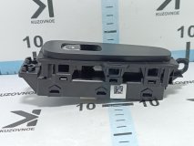 Кнопка стеклоподъемника правая передняя Kia Stinger CK 2018 G6DP
