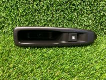 Кнопка стеклоподъемника левая задняя Renault Kaptur 2019 1.6 H4MD429