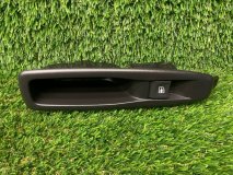 Кнопка стеклоподъемника левая задняя Renault Kaptur 2019 1.6 H4MD429