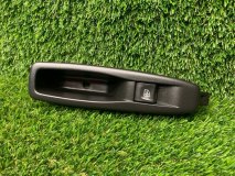 Кнопка стеклоподъемника правая задняя Renault Kaptur 2019 1.6 H4MD429