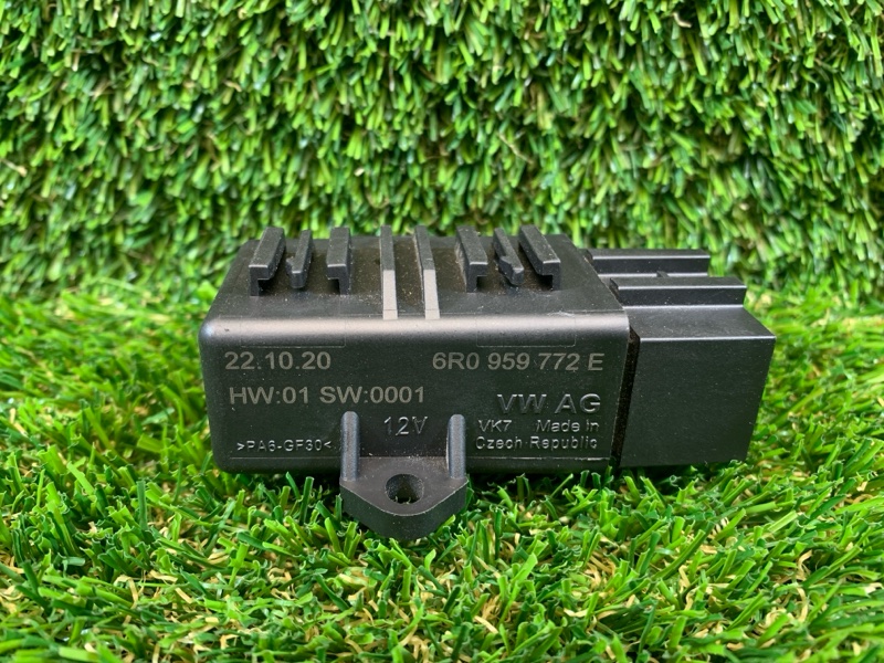 Блок управления подогревом сидений Volkswagen Polo MK6 LIFTBACK 1.6 CWVA 2020 (б/у)