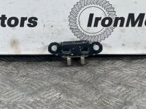 Петля двери багажника правая Toyota Land Cruiser UZJ100 2007