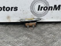 Петля двери багажника левая Toyota Land Cruiser UZJ100 2007