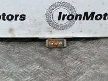 Петля двери багажника левая Toyota Land Cruiser UZJ100 2007