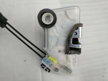 Замок двери правый передний TOYOTA COROLLA CROSS ZSG10 09.2021 - Н.В Замок двери правый передний TOYOTA COROLLA CROSS ZSG10 09.2021 - Н.В