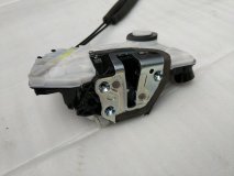 Замок двери правый передний TOYOTA COROLLA CROSS ZSG10 09.2021 - Н.В Замок двери правый передний TOYOTA COROLLA CROSS ZSG10 09.2021 - Н.В