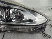 Фара правая передняя TOYOTA SIENTA NCP175 РЕСТАЙЛИНГ 09.2018 - 07.2022