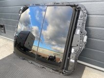 Панорамная крыша Audi E-Tron 2023