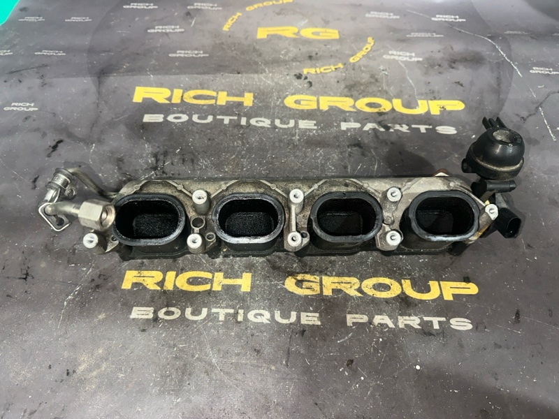 Коллектор впускной Audi A8 D4 CDRA 2010 (б/у)