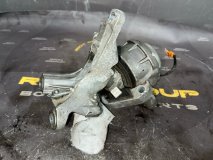 Подушка двигателя левая Audi A8 D4 2010 CDRA