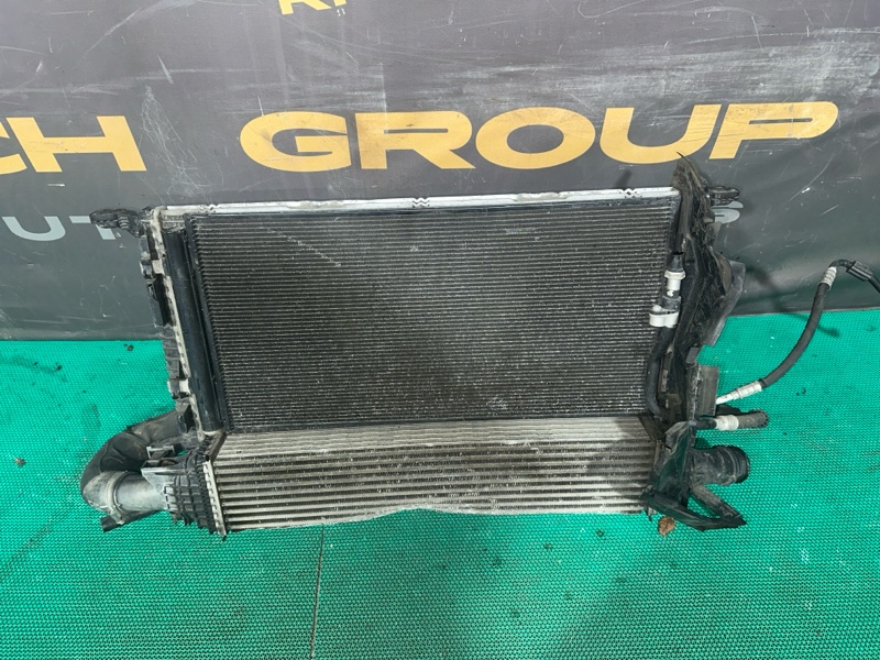 Кассета радиаторов Audi A6 4G2 CGLC 2013 (б/у)