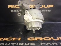 Подушка двигателя левая передняя Audi A6 C6 BKH