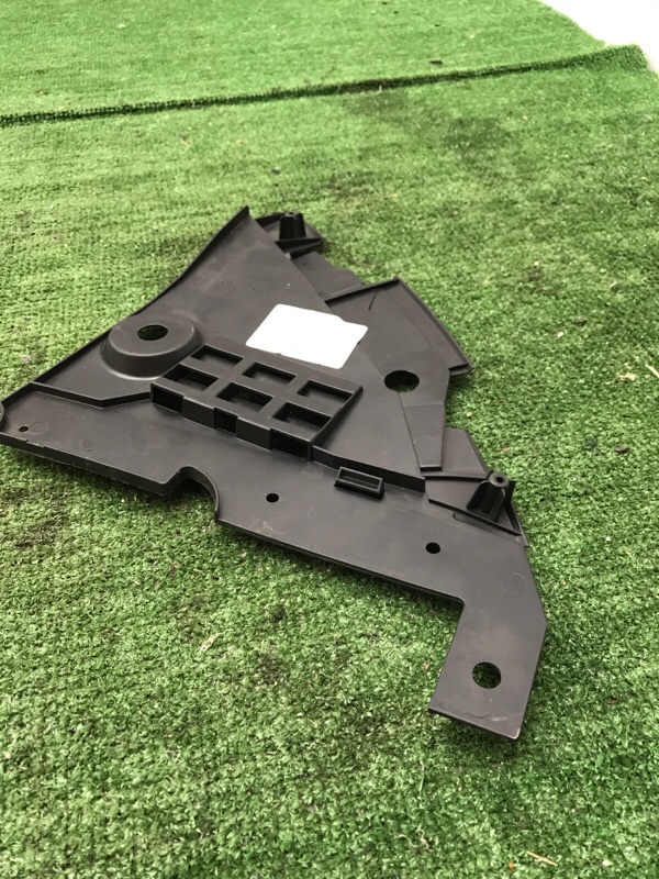 Пыльник бампера Renault Logan 2014 перед. прав.