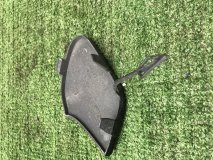 Заглушка буксировочного крюка передняя