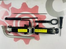 Домкрат AUDI A4 B8 2013 CDN