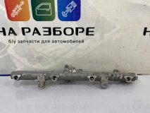 Топливная рейка правая TOYOTA Land Cruiser 200 2010 2UZ-FE