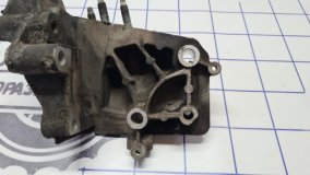 Кронштейн опоры двигателя Ford Fiesta CBK 2007 FXJA Кронштейн опоры двигателя Ford Fiesta CBK 2007 FXJA