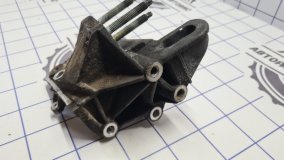 Кронштейн опоры двигателя Ford Fiesta CBK 2007 FXJA Кронштейн опоры двигателя Ford Fiesta CBK 2007 FXJA