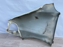 Крыло правое переднее Toyota Granvia KCH40