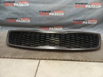 Решетка радиатора передняя Kia Rio