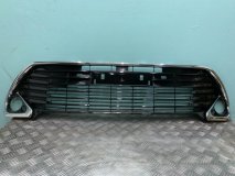 Решетка бампера Camry 14-17г