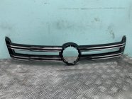 Решетка радиатора Volkswagen Tiguan 11-17г