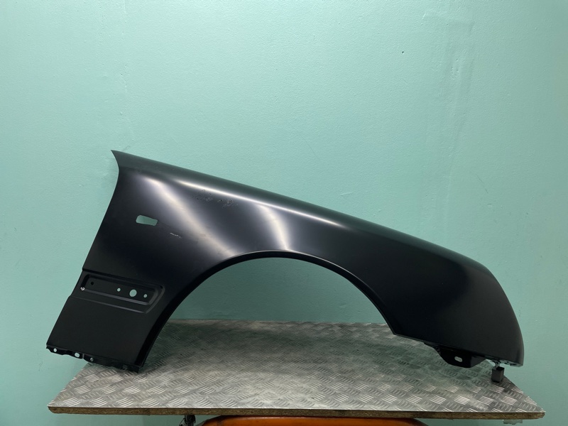 Крыло Mercedes-Benz W210 95 прав.