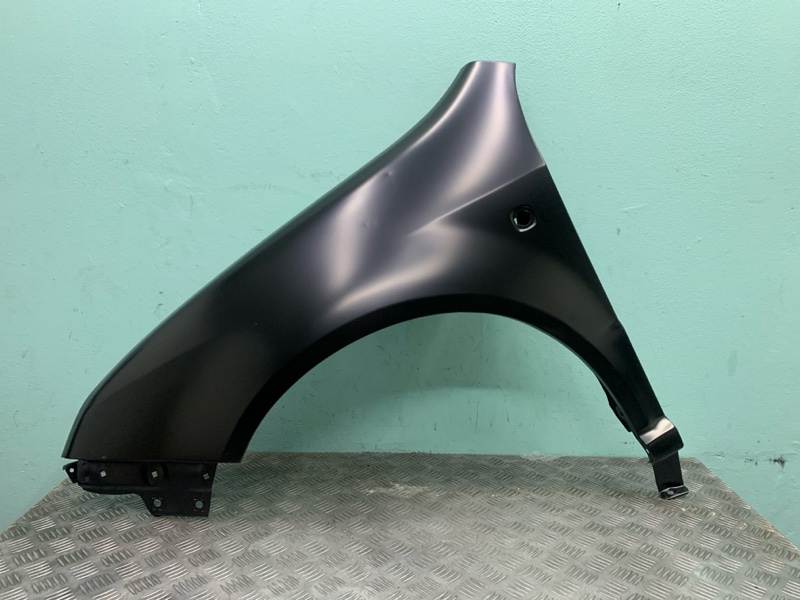 Крыло Skoda Fabia Тайвань не Китай 00 лев.