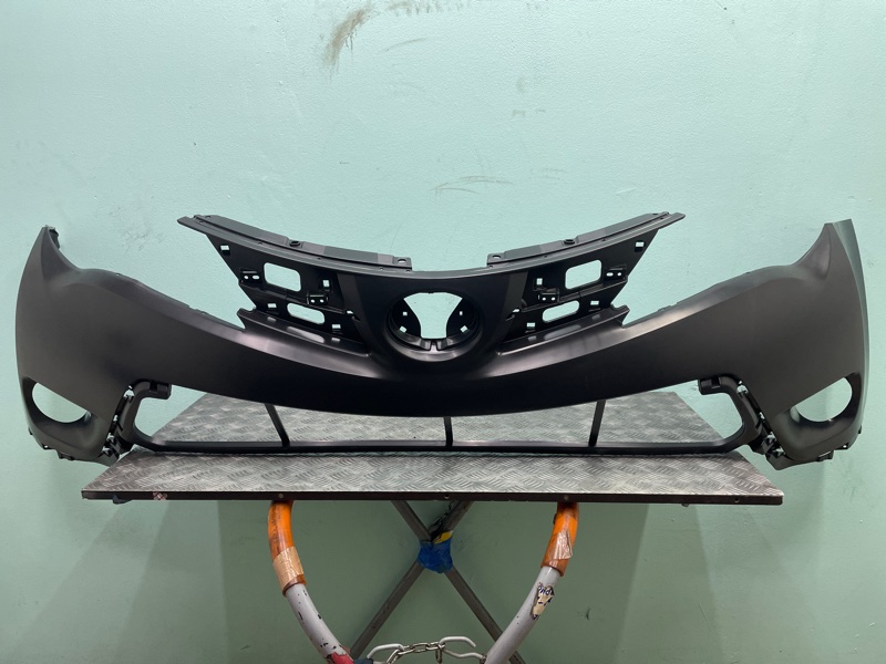 Бампер Toyota RAV4 Тайвань не Китай 12