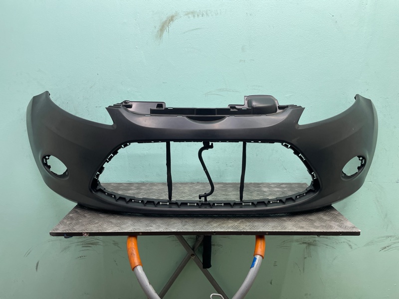 Бампер FORD Fiesta MK6 08