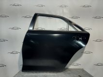 Дверь левая задняя Camry V50 завод чёрная с хромом