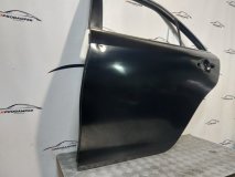 Дверь левая задняя Camry V50 завод чёрная с хромом